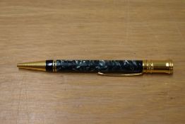 A Parker Duofold ballpoint pen in Green Marble