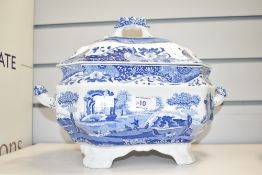 A blue and white Spode Italian pattern lidded tureen, decorated with scene of a courting couple,