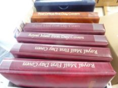 GREAT BRITAIN & WORLDWIDE COVER AND STAMP COLLECTION INCLUDING NUMISMATICS Ranges of Numismatic