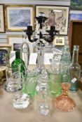 A Dartington silver jubilee clear glass tankard, h12cm, sold together with a Waterford crystal