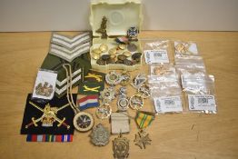 Military badges and buttons including WW2 period King's Crown British Pioneer Corps cap badge