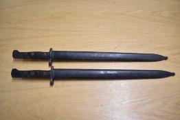 WW1/WW2 Lee Enfield bayonets, 38cm blade, no marks or maker's name, with painted metal scabbard,