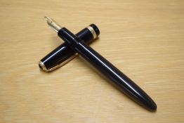 A Parker Duofold Maxima aerometric fill fountain pen in Black with decorative wide band having 14K