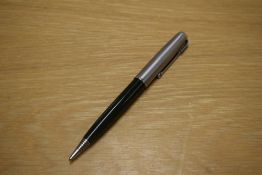 A Parker 51 Propelling pencil in Dark Green with lustraloy cap