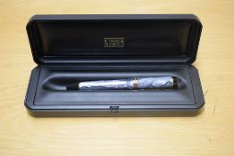A boxed Parker Duofold International converter fill fountain pen in Pearl Grey with two bands to the