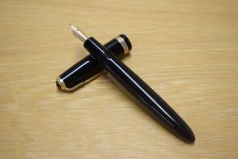 A Parker Duofold Demi aerometric fill fountain pen in Black with a wide decorative cap band having a