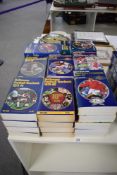 Rothman's Football Yearbooks, 1970-71 through to 2002-03, 33 in total, all in clean condition