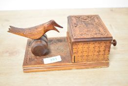 A vintage wooden cigarette dispenser, L19cm