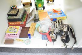 Vintage Toys, Matchbox Superfast SF-17 Slipstream Curve, boxed, Lone Star Western Pistols in