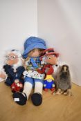 Dolls and Teddy Bears, Holly Hobbie, First Love Wombles x2, Hansa Kiwi and small Paddington Bears