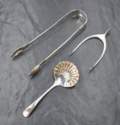 An pair of George V silver sugar tongs, in the form of a wishbone, marks for Birmingham 1933,