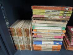 Penguin Books. Poetry, Letters and Essays selection. (34)