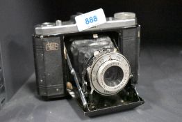 A Zeiss Ikon Nettar folding camera