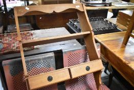 A reproduction wall shelf, width approx. 61cm