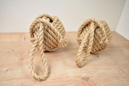 A pair of decorative rope balls, diameter approx. 20cm