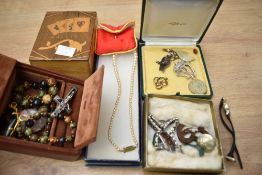 A small selection of mixed items to include costume jewellery, Madeira playing card box etc
