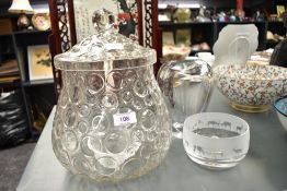 A glass punch bowl / jar with cover decorated with geometrical bubble patterns, h29cm, sold together