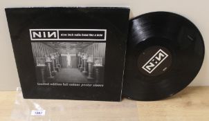 A Nine Inch Nails 'head like a hole ' 10' limited edition in poster sleeve - VG+/VG+