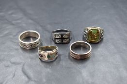 A silver and enamel set Union Jack motif signet ring, ring size Y, along with silver eagle motif