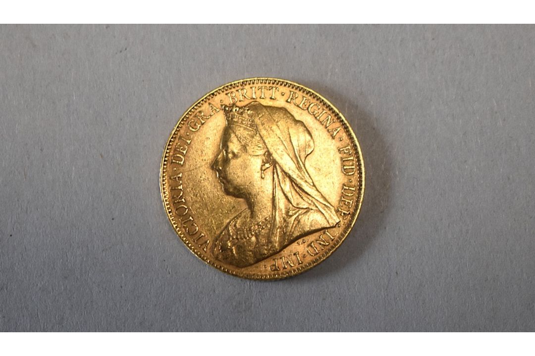 Gold Sovereign Queen Victoria 1899 Royal Mint, 8.00g - Image 1 of 2