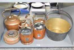 An early 20th century copper tea/coffee pot having shaped handle and spout, h30, sold together