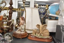 A large Capo-Di-Monte porcelain Owl study modelled as a lamp sold alongside a Leonardo Collection