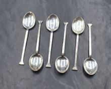 A cased set of six Elizabeth II silver teaspoons, commemorating the coronation of Elizabeth II,