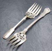 A Victorian silver Queen's pattern fish fork, having a heraldic crest to the handle, with pierced