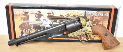 USA 1886 Army Revolver .45 in its box marked DENIX Replica Made in Spain, with DENIX catalogue,