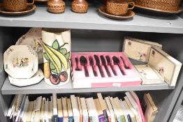 A set of 3 Alfred Meakin ceramic saucers, w15cm, sold together with a Alfred Meakin oval plate, a