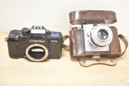 A Braun Paxina 35 camera with Batreuth 1:3,5 75mm lens