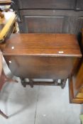 An early 20th Century oak gateleg table, width approx. 68cm