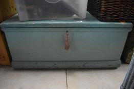 A tradtional painted bedding box, width approx. 94cm