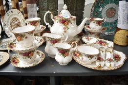 A Royal Albert Old Country Rose pattern tea service, having gilt edge and floral patterns, to