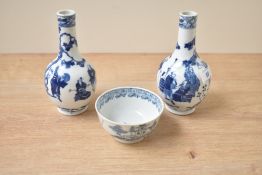 A pair of 19th century Chinese blue and white porcelain bottle vases, measure 15cm tall respectively