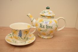 An Emma Bridgewater Little daffodils pattern teapot and breakfast cup and saucer, each with