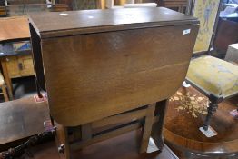 A vintage oak gateleg occasional table in the Arts & Crafts style, width approx. 61cm