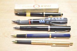 Five various ink pens including Sheaffer No-nonesense, a boxed Vinten Kuli stylo etc