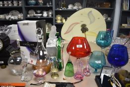 A selection of 20th-century studio glass and crystal ware, to include a Darlington Crystal