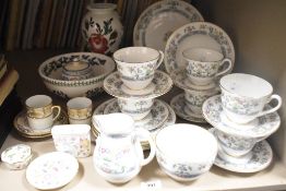 A mixed lot of 20th-century bone china and ceramic ware, to include a Royal Worcester Mayfield