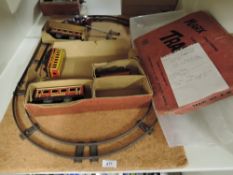 Marx Long Running Clockwork Train Set made in England by Louis Marx & Co Ltd, Dudley, Worcs,Tender