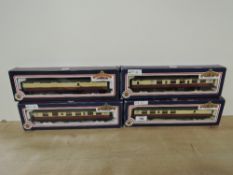 Bachmann 00 gauge Thompson Carriages, 34-450, 34-425, 34-651 and 34-400 very little use, all in
