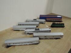 Mixed 00 Gauge, Hornby Commonwealth Railways Locomotive, Silver Baggage Car, Silver Dining Car,