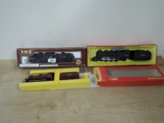 00 Gauge Loco & Tenders, Tri-ang Hornby 4-6-2 numbered 1542, R251 0-6-0 with six wheel tender