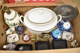 A Mason's Ironstone 'Chartreuse' table lamp 22cm in height, a Richard Ginoil Italy tureen in mint