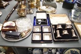 A mixed quantity of 20th-century tableware, to include a set of silver plated Apostle-handled