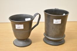 An 18th/19th century pewter tankard, of traditional form, engraved with ownership initials RL, and