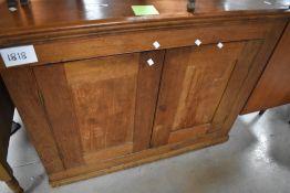 A Victorian mahogany side cabinet, dimensions approx. W123 H98 D53cm