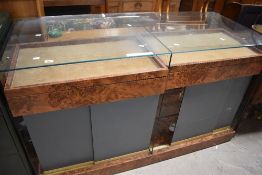 A Tecnovetrina glazed shop display cabinet, dimensions approx. 162 x 83 x 69cm