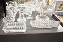 A mixed lot of late 20th century-modern cut and crystal cut decorative glass, featuring a column